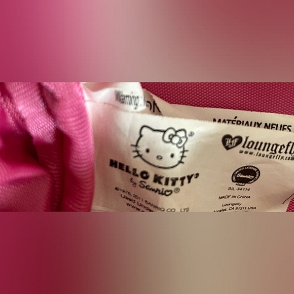 Loungefly Hello Kitty crossbody bag - Picture 3 of 4